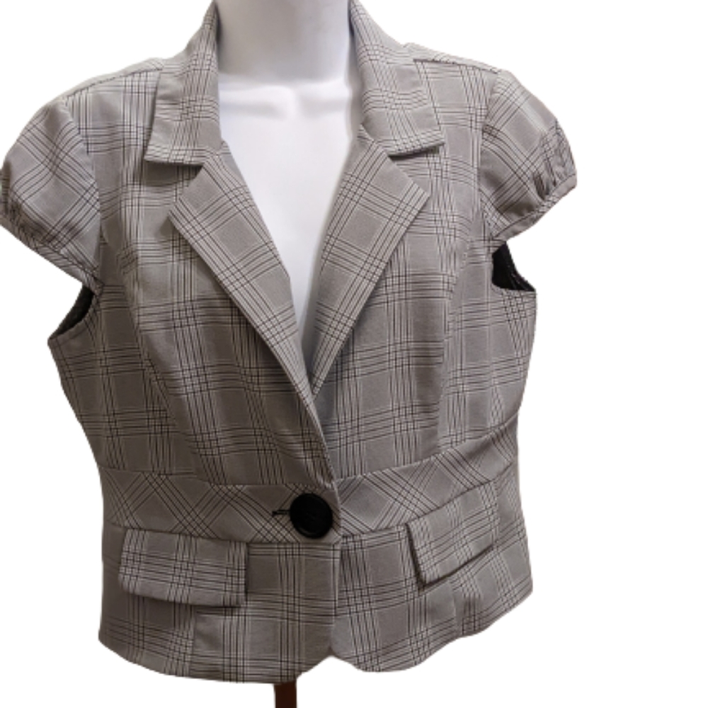 Copper Key Cropped Short Sleeve Plaid  Blazer/Suit Jacket. L